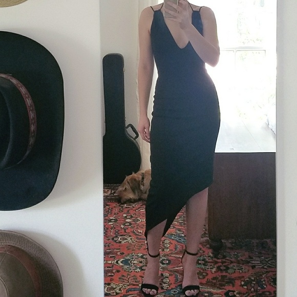 Asymmetric Deep V Gown - Picture 7 of 8